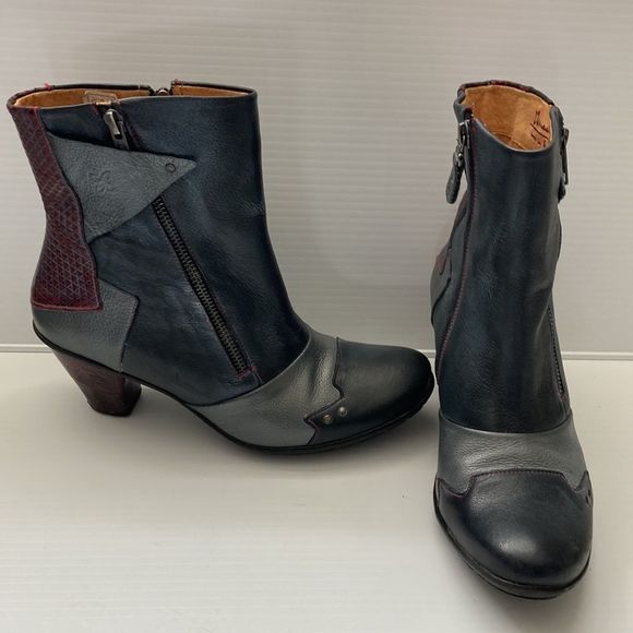 𝅺leather boots gorgeous details - Picture 3 of 10